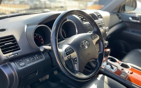 Toyota Highlander III, 2013 год, 3 060 000 рублей, 11 фотография