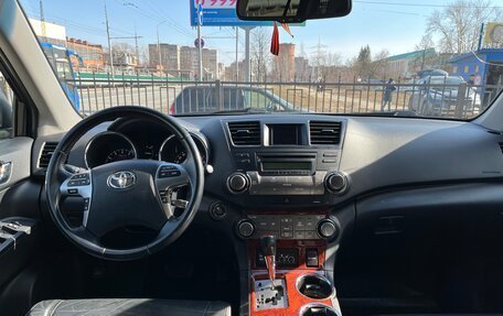 Toyota Highlander III, 2013 год, 3 060 000 рублей, 13 фотография