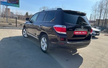Toyota Highlander III, 2013 год, 3 060 000 рублей, 6 фотография