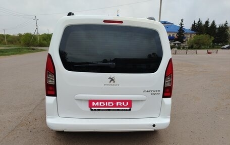 Peugeot Partner II рестайлинг 2, 2012 год, 450 000 рублей, 6 фотография