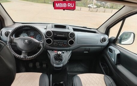 Peugeot Partner II рестайлинг 2, 2012 год, 450 000 рублей, 15 фотография