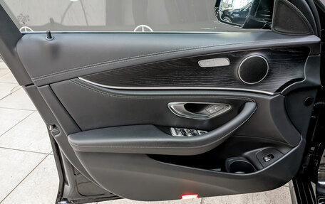 Mercedes-Benz E-Класс, 2020 год, 4 300 000 рублей, 20 фотография