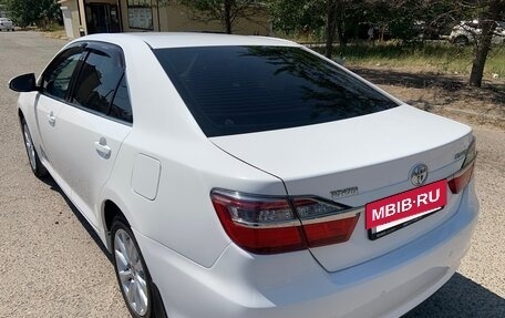 Toyota Camry, 2015 год, 2 260 000 рублей, 3 фотография