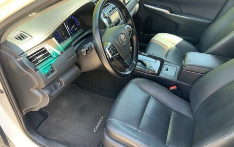 Toyota Camry, 2015 год, 2 260 000 рублей, 16 фотография