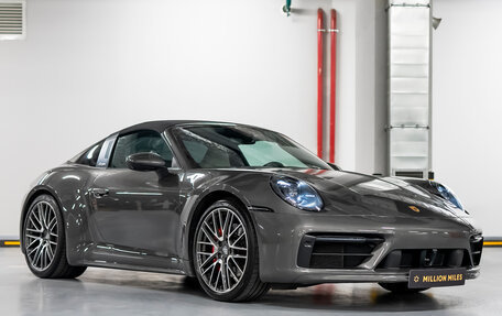Porsche 911, 2023 год, 25 000 000 рублей, 8 фотография