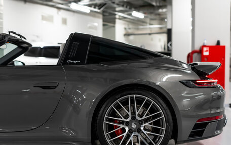 Porsche 911, 2023 год, 25 000 000 рублей, 16 фотография