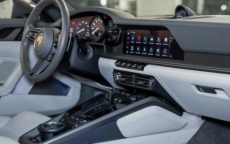 Porsche 911, 2023 год, 25 000 000 рублей, 27 фотография