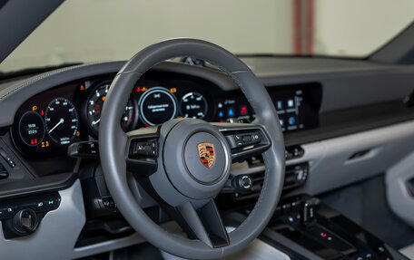 Porsche 911, 2023 год, 25 000 000 рублей, 19 фотография