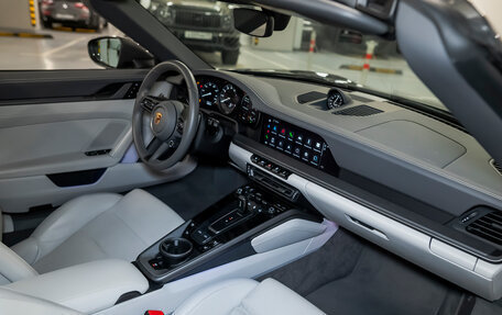 Porsche 911, 2023 год, 25 000 000 рублей, 30 фотография