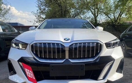 BMW 5 серия, 2025 год, 7 750 000 рублей, 2 фотография