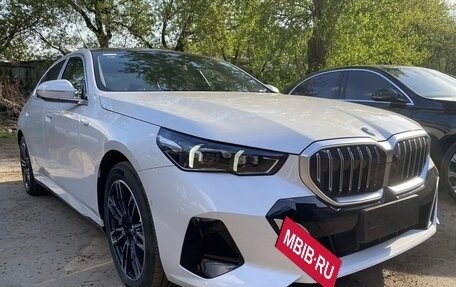 BMW 5 серия, 2025 год, 7 750 000 рублей, 3 фотография