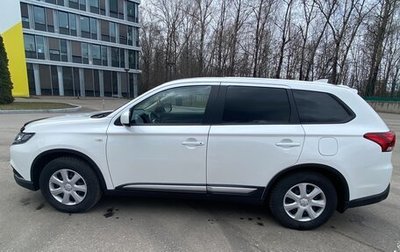 Mitsubishi Outlander III рестайлинг 3, 2019 год, 2 050 000 рублей, 1 фотография