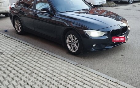 BMW 3 серия, 2014 год, 1 600 000 рублей, 24 фотография