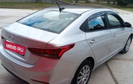 Hyundai Solaris II рестайлинг, 2017 год, 1 180 000 рублей, 4 фотография
