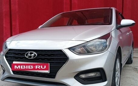 Hyundai Solaris II рестайлинг, 2017 год, 1 180 000 рублей, 2 фотография