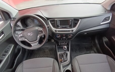 Hyundai Solaris II рестайлинг, 2017 год, 1 180 000 рублей, 9 фотография