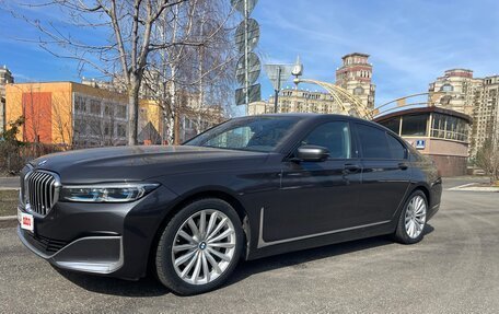 BMW 7 серия, 2019 год, 7 500 000 рублей, 2 фотография
