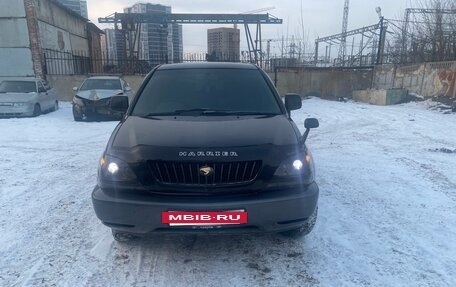 Toyota Harrier, 1999 год, 930 000 рублей, 2 фотография