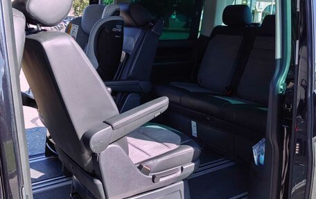 Volkswagen Multivan T6 рестайлинг, 2020 год, 7 900 000 рублей, 9 фотография