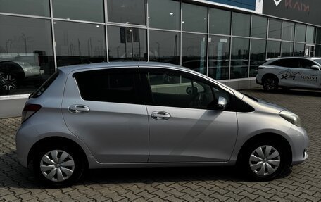 Toyota Vitz, 2013 год, 680 000 рублей, 8 фотография