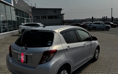 Toyota Vitz, 2013 год, 680 000 рублей, 7 фотография