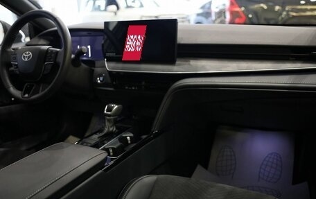 Toyota Camry, 2024 год, 4 650 000 рублей, 14 фотография