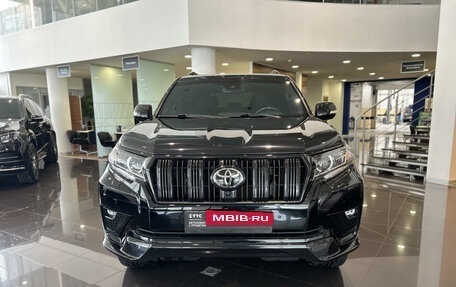 Toyota Land Cruiser Prado 150 рестайлинг 2, 2021 год, 7 139 000 рублей, 2 фотография