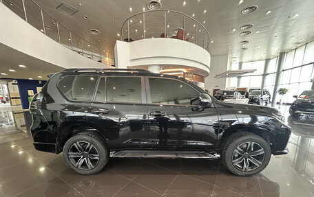 Toyota Land Cruiser Prado 150 рестайлинг 2, 2021 год, 7 139 000 рублей, 5 фотография