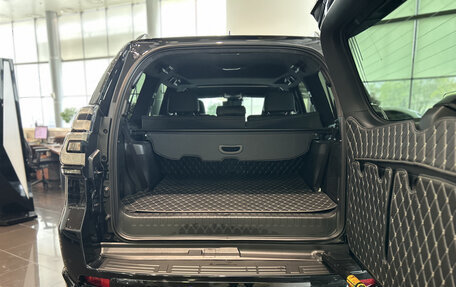 Toyota Land Cruiser Prado 150 рестайлинг 2, 2021 год, 7 139 000 рублей, 12 фотография