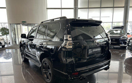 Toyota Land Cruiser Prado 150 рестайлинг 2, 2021 год, 7 139 000 рублей, 8 фотография