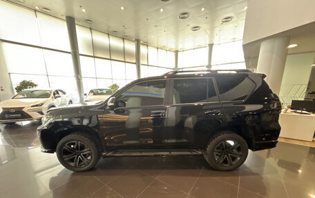 Toyota Land Cruiser Prado 150 рестайлинг 2, 2021 год, 7 139 000 рублей, 10 фотография