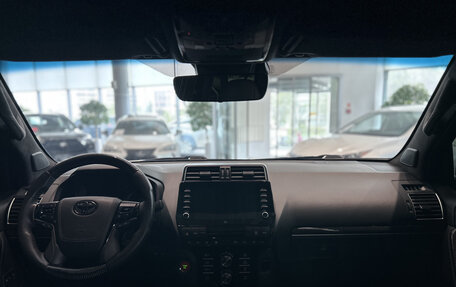 Toyota Land Cruiser Prado 150 рестайлинг 2, 2021 год, 7 139 000 рублей, 17 фотография