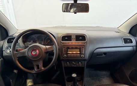Volkswagen Polo VI (EU Market), 2011 год, 680 000 рублей, 5 фотография