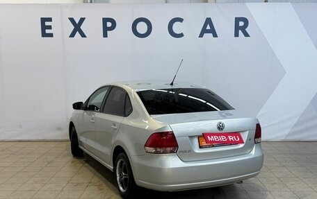 Volkswagen Polo VI (EU Market), 2011 год, 680 000 рублей, 3 фотография
