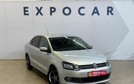 Volkswagen Polo VI (EU Market), 2011 год, 680 000 рублей, 2 фотография
