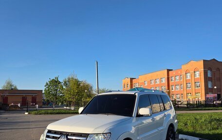 Mitsubishi Pajero IV, 2008 год, 2 100 000 рублей, 3 фотография