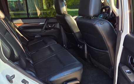 Mitsubishi Pajero IV, 2008 год, 2 100 000 рублей, 18 фотография