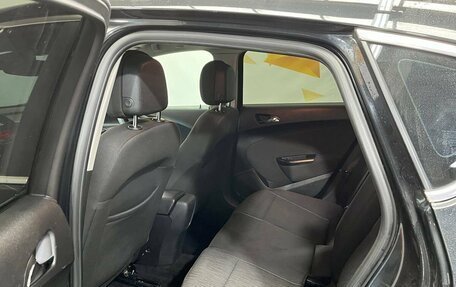 Opel Astra J, 2014 год, 715 000 рублей, 22 фотография