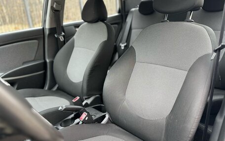 Hyundai Solaris II рестайлинг, 2014 год, 6 фотография