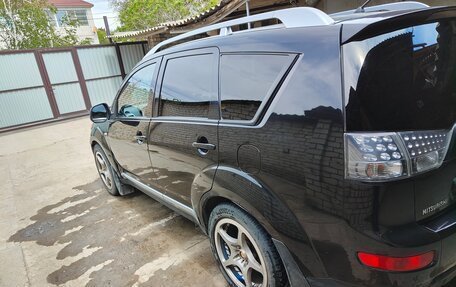 Mitsubishi Outlander III рестайлинг 3, 2007 год, 1 300 000 рублей, 7 фотография