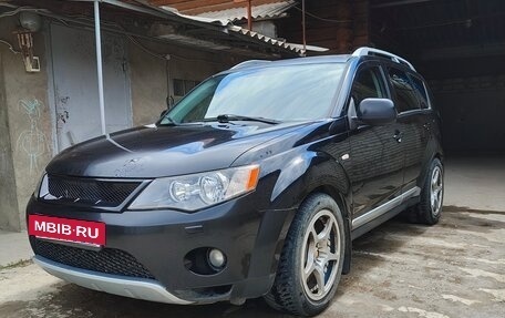 Mitsubishi Outlander III рестайлинг 3, 2007 год, 1 300 000 рублей, 2 фотография
