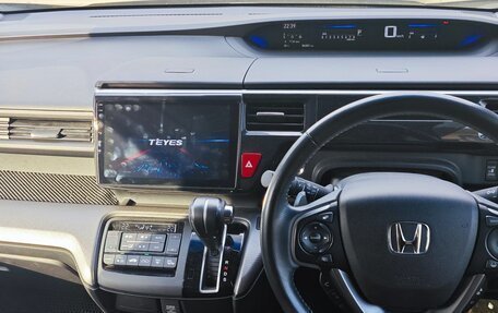 Honda Stepwgn IV, 2018 год, 2 550 000 рублей, 4 фотография