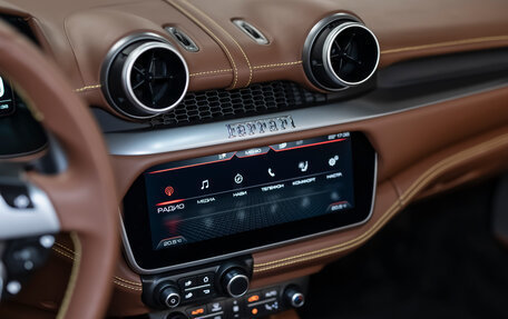 Ferrari Portofino, 2019 год, 19 000 000 рублей, 25 фотография