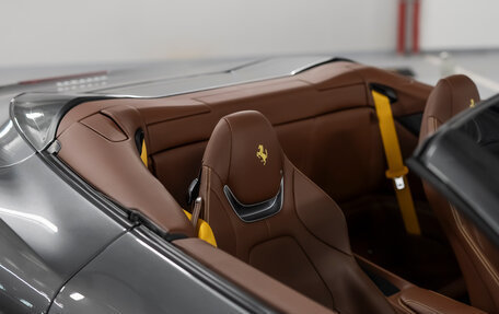 Ferrari Portofino, 2019 год, 19 000 000 рублей, 37 фотография
