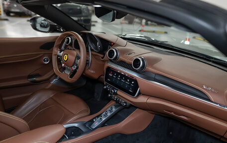 Ferrari Portofino, 2019 год, 19 000 000 рублей, 39 фотография
