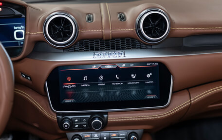 Ferrari Portofino, 2019 год, 19 000 000 рублей, 34 фотография