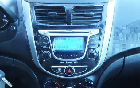 Hyundai Solaris II рестайлинг, 2011 год, 599 000 рублей, 12 фотография