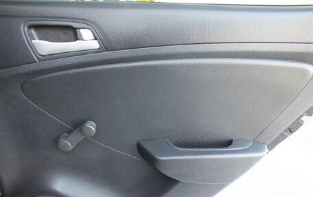 Hyundai Solaris II рестайлинг, 2011 год, 599 000 рублей, 20 фотография
