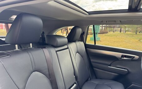 Toyota Highlander, 2025 год, 5 499 000 рублей, 26 фотография