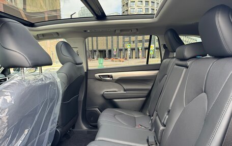 Toyota Highlander, 2025 год, 5 499 000 рублей, 30 фотография